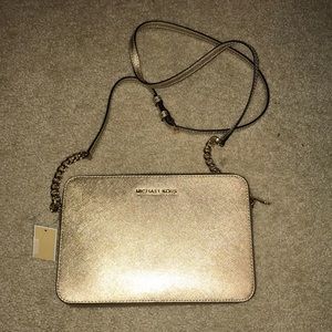 NWT Michael Kors Crossbody- Gold